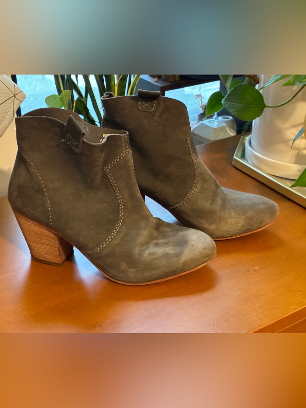 Boden grey suede ankle booties Euro 38/US 7.5 fall staple boho